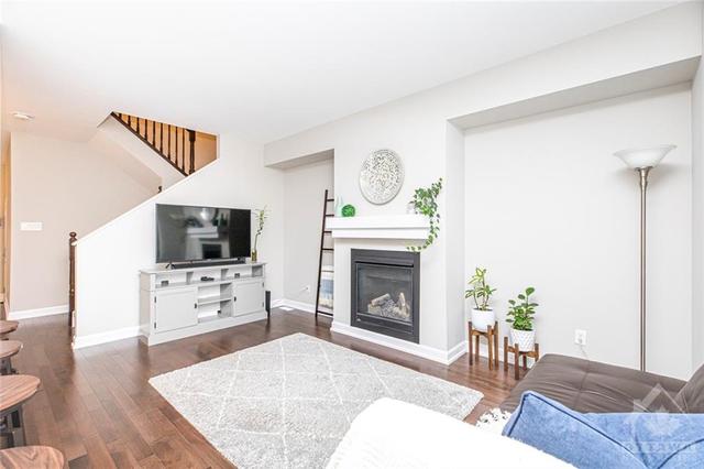 152 Gardenpost Terrace, Townhouse with 3 bedrooms, 3 bathrooms and 3 parking in Ottawa ON | Image 9