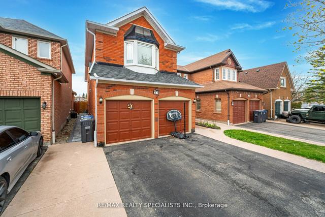 21 Bighorn Cres, House detached with 4 bedrooms, 4 bathrooms and 6 parking in Brampton ON | Image 12