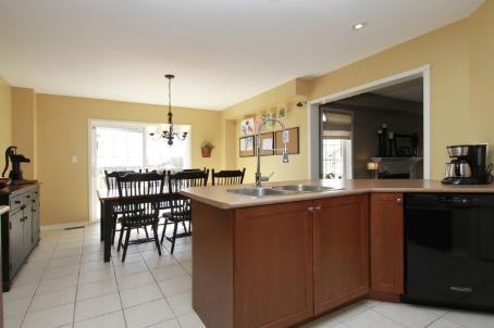 1257 Tall Pine Ave, House detached with 4 bedrooms, 4 bathrooms and 4 parking in Oshawa ON | Image 3