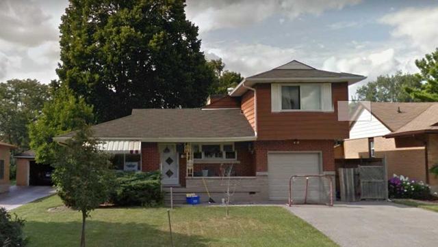 104 Noecker St N, House detached with 4 bedrooms, 3 bathrooms and 3 parking in Waterloo ON | Image 1