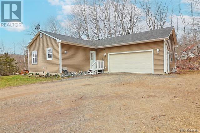 74 Giants Glen Road, House detached with 2 bedrooms, 1 bathrooms and null parking in Stanley NB | Image 2