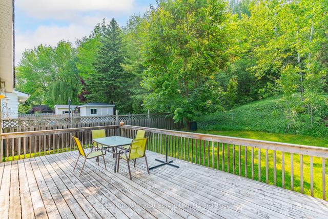 2537 3rd Ave E, House detached with 3 bedrooms, 2 bathrooms and 5 parking in Owen Sound ON | Image 21
