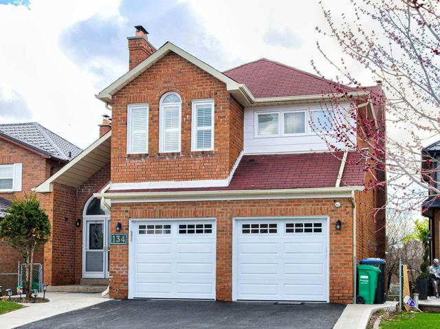 134 Lord Simcoe Dr, House detached with 4 bedrooms, 4 bathrooms and 4 parking in Brampton ON | Image 12