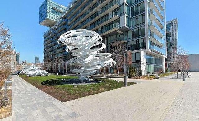 1001 - 29 Queens Quay E, Condo with 2 bedrooms, 2 bathrooms and 1 parking in Toronto ON | Image 17