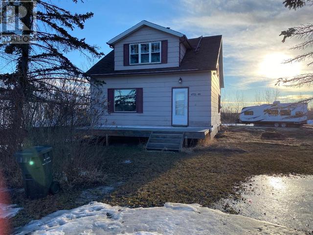 4721 49 Street, House detached with 3 bedrooms, 1 bathrooms and 4 parking in Birch Hills County AB | Card Image