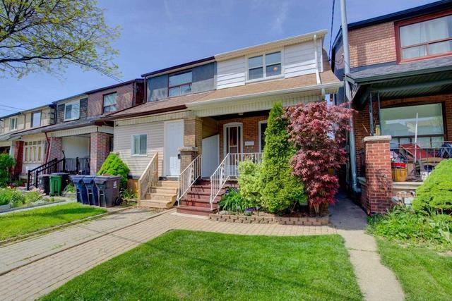 124 Rosethorn Ave, House semidetached with 3 bedrooms, 2 bathrooms and 2 parking in Toronto ON | Image 1