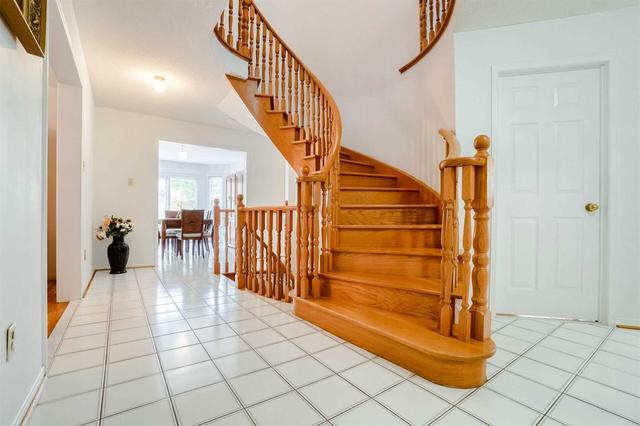 42 Sapphire Cres, House detached with 4 bedrooms, 3 bathrooms and 6 parking in Brampton ON | Image 16