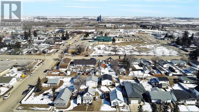 207 5th Avenue E, House detached with 3 bedrooms, 2 bathrooms and null parking in Biggar SK | Image 4