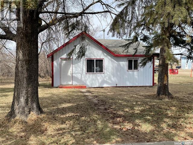 404 Front Street, House detached with 2 bedrooms, 1 bathrooms and null parking in Duck Lake SK | Image 3