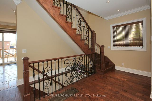 566 Mcroberts Ave, House detached with 3 bedrooms, 4 bathrooms and 4 parking in Toronto ON | Image 38