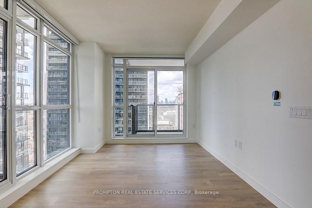 2111 - 38 Widmer St, Condo with 3 bedrooms, 2 bathrooms and 0 parking in Toronto ON | Image 15