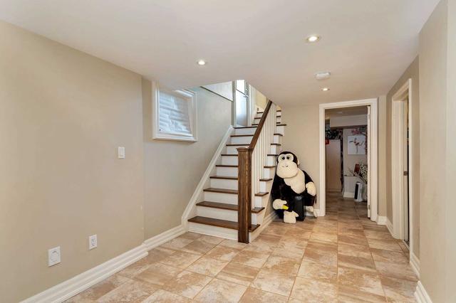 10 Glenroy Ave, House detached with 3 bedrooms, 4 bathrooms and 5 parking in Toronto ON | Image 30