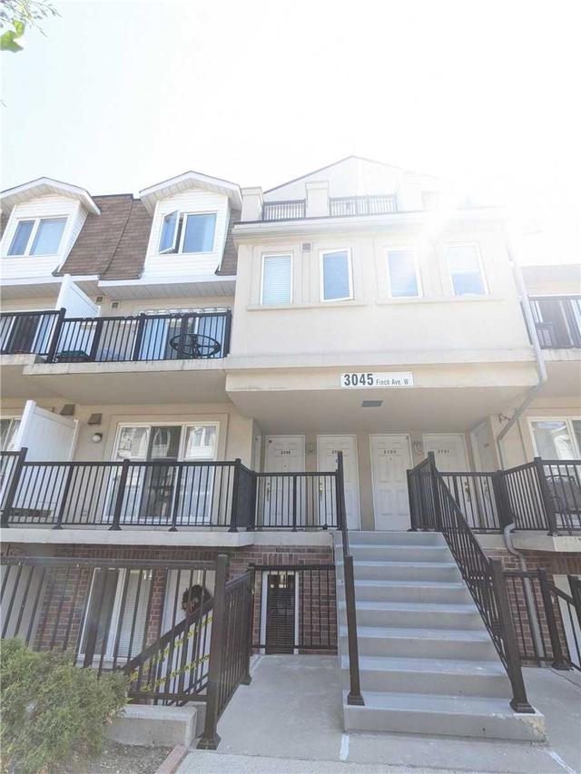 2098 - 3045 Finch Ave W, Townhouse with 4 bedrooms, 3 bathrooms and 1 parking in Toronto ON | Image 1
