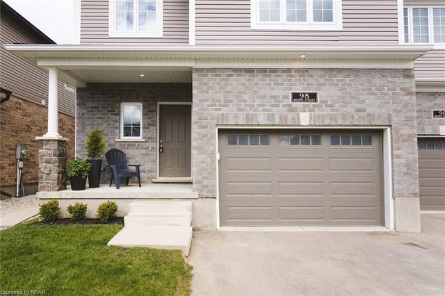98 Brown Street, House semidetached with 4 bedrooms, 2 bathrooms and 5 parking in Stratford ON | Image 46