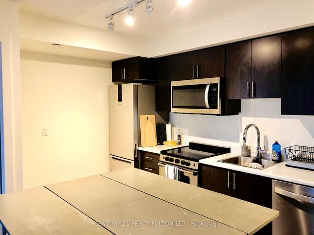 10 Wilby Cres, Condo with 2 bedrooms, 2 bathrooms and 1 parking in Toronto ON | Image 2