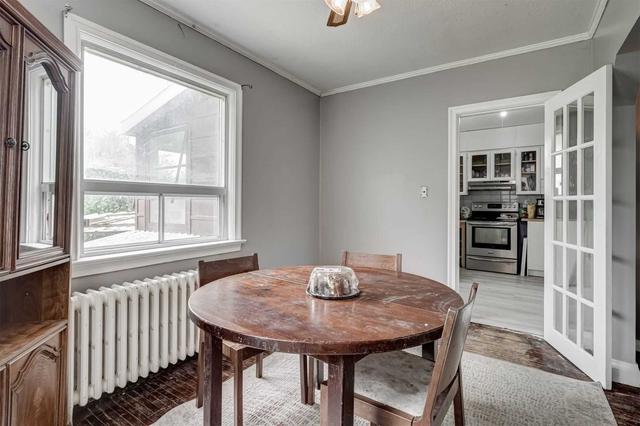 2220 Lawrence Ave W, House detached with 4 bedrooms, 2 bathrooms and 4 parking in Toronto ON | Image 3