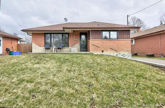 619 Central Park Blvd N, House detached with 2 bedrooms, 2 bathrooms and 7 parking in Oshawa ON | Image 1