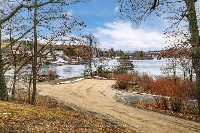 1 Cascade St, House detached with 5 bedrooms, 3 bathrooms and 5 parking in Parry Sound ON | Image 32