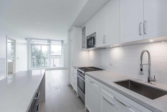 314 - 25 Malcolm Rd, Condo with 2 bedrooms, 2 bathrooms and 1 parking in Toronto ON | Image 2