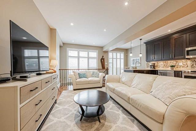 4175 Rawlins Common, House attached with 3 bedrooms, 3 bathrooms and 3 parking in Burlington ON | Image 3