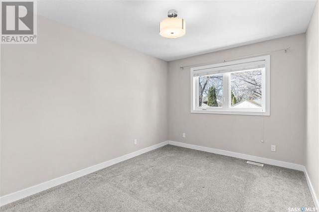 1431 E Avenue N, House detached with 3 bedrooms, 4 bathrooms and null parking in Saskatoon SK | Image 14