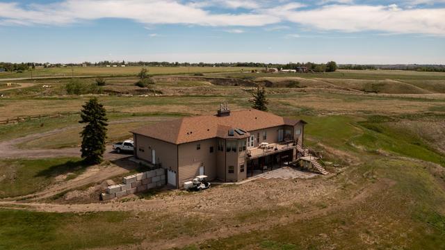 100043 25 Highway, House detached with 3 bedrooms, 3 bathrooms and 10 parking in Lethbridge County AB | Image 4
