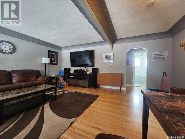 1032 Main Street, House detached with 2 bedrooms, 1 bathrooms and null parking in Melville SK | Image 13