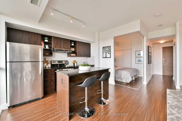826 - 35 Brian Peck Cres, Condo with 1 bedrooms, 1 bathrooms and 1 parking in Toronto ON | Image 11