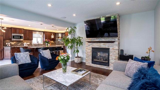 3387 Paulpeel Avenue, House detached with 5 bedrooms, 3 bathrooms and 4 parking in London ON | Image 13
