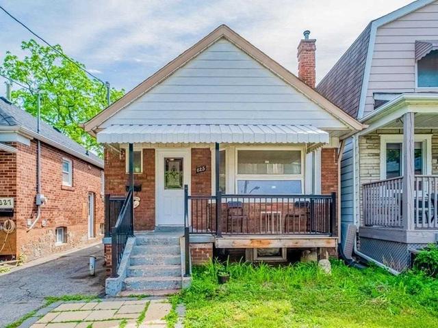 625 Harvie Ave, House detached with 3 bedrooms, 2 bathrooms and 4 parking in Toronto ON | Image 1
