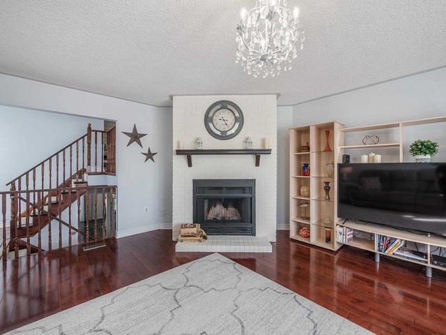 45 Red Rock Dr, House detached with 3 bedrooms, 4 bathrooms and 6 parking in Richmond Hill ON | Image 6