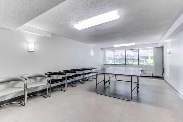 227 - 60 St Patrick St, Condo with 2 bedrooms, 2 bathrooms and null parking in Toronto ON | Image 14