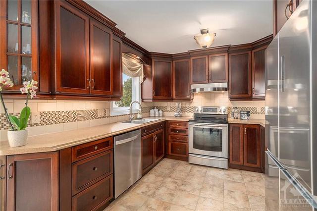 1497 Bourcier Drive, House detached with 4 bedrooms, 4 bathrooms and 4 parking in Ottawa ON | Image 8