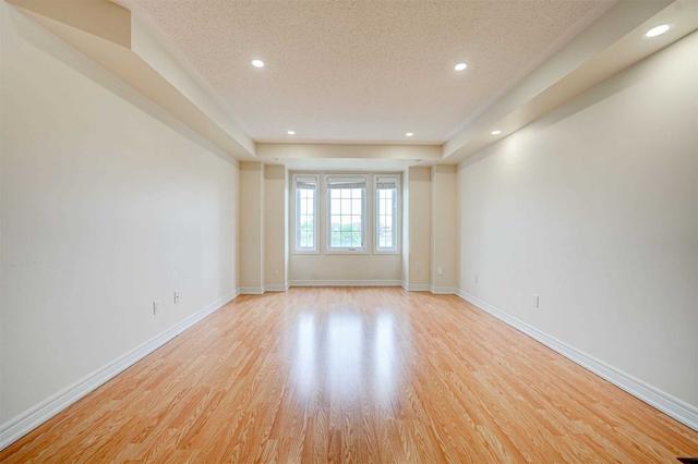 9976 Mccowan Rd, House attached with 3 bedrooms, 3 bathrooms and 2 parking in Markham ON | Image 7