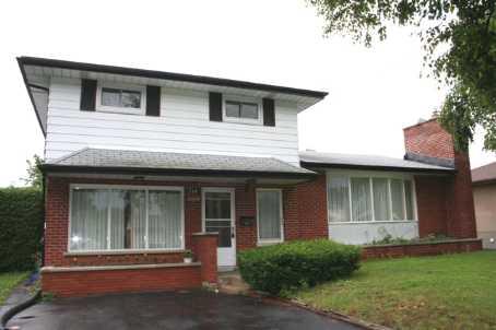 714 Glenforest St, House detached with 3 bedrooms, 2 bathrooms and 4 parking in Oshawa ON | Image 1