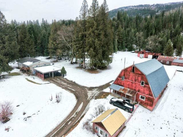 4503 Erie Ross Spur Road, House detached with 3 bedrooms, 2 bathrooms and null parking in Central Kootenay G BC | Image 1