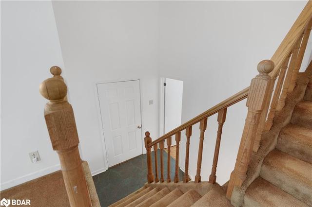11 Grand Place, House detached with 4 bedrooms, 1 bathrooms and 4 parking in Barrie ON | Image 18