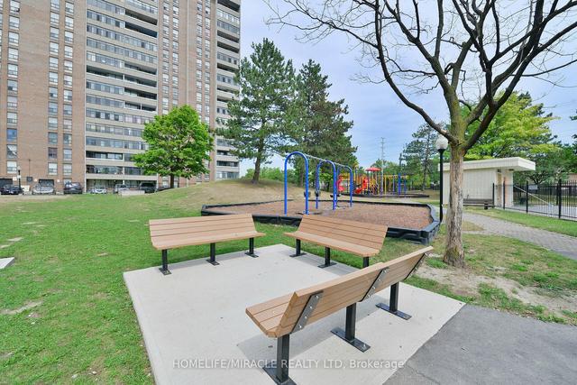 410 - 25 Kensington Rd, Condo with 2 bedrooms, 1 bathrooms and 1 parking in Brampton ON | Image 24