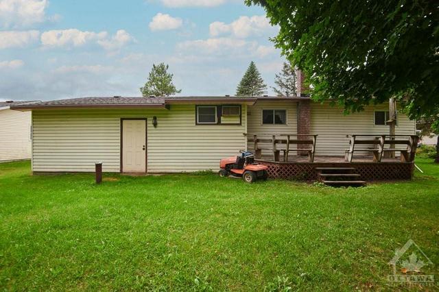 11868 County Road 18 Road, House detached with 2 bedrooms, 1 bathrooms and 4 parking in South Dundas ON | Image 23
