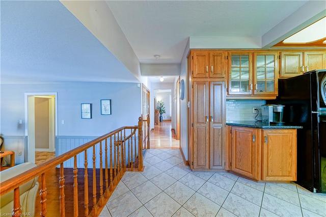 19 Amberwood Court, House detached with 3 bedrooms, 3 bathrooms and 6 parking in St. Catharines ON | Image 20