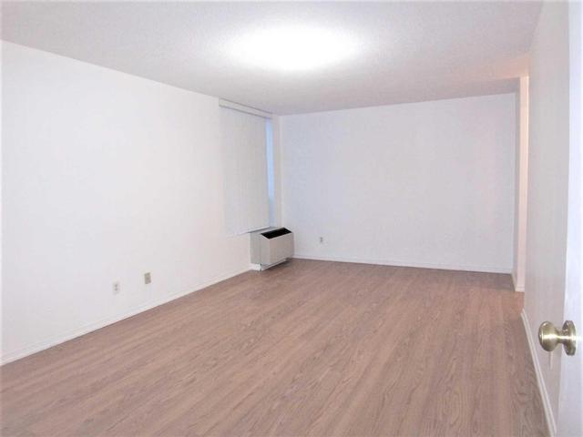 302 - 1 Reidmount Ave, Condo with 3 bedrooms, 2 bathrooms and 1 parking in Toronto ON | Image 9