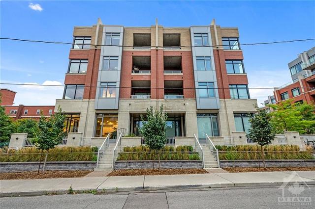 108 - 11 Oblats Avenue, Condo with 2 bedrooms, 2 bathrooms and 1 parking in Ottawa ON | Card Image