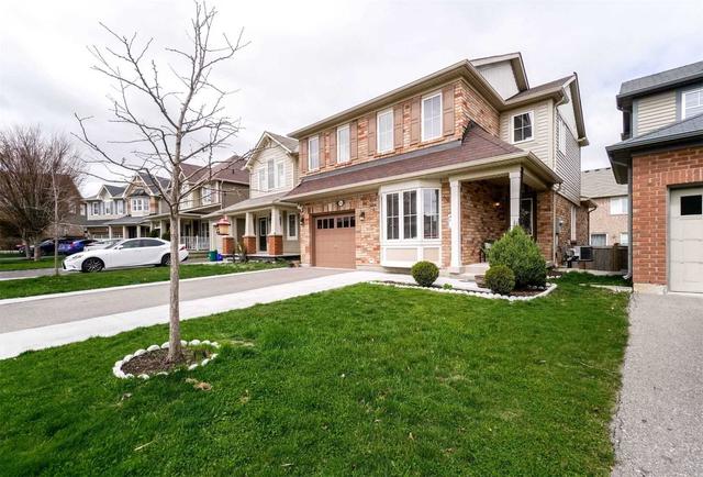 353 Jelinik Terr, House detached with 4 bedrooms, 3 bathrooms and 3 parking in Milton ON | Image 12