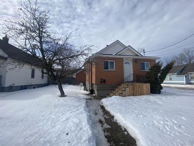 5609 Buchanan Ave, House detached with 3 bedrooms, 2 bathrooms and 2 parking in Niagara Falls ON | Image 1