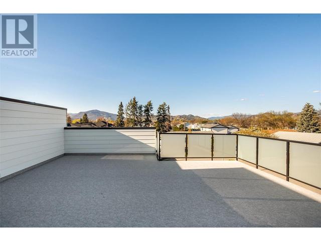 857 Kinnear Court, House attached with 3 bedrooms, 2 bathrooms and 1 parking in Kelowna BC | Image 43