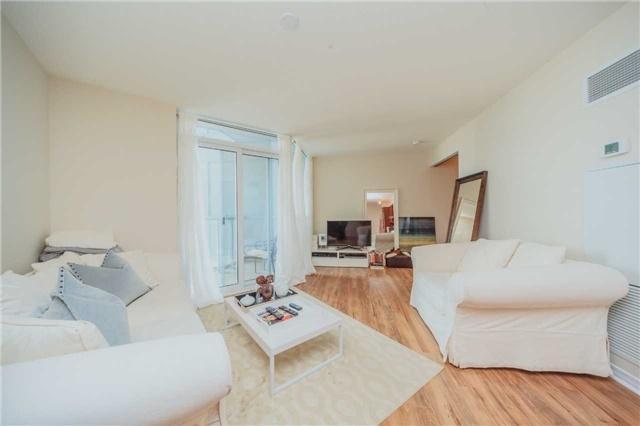 1013 - 352 Front St, Condo with 1 bedrooms, 1 bathrooms and null parking in Toronto ON | Image 3