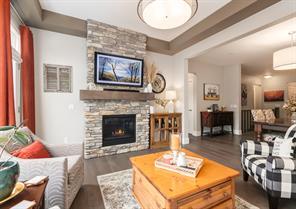 19 Cranbrook Landing Se, Home with 3 bedrooms, 2 bathrooms and 4 parking in Calgary AB | Image 6