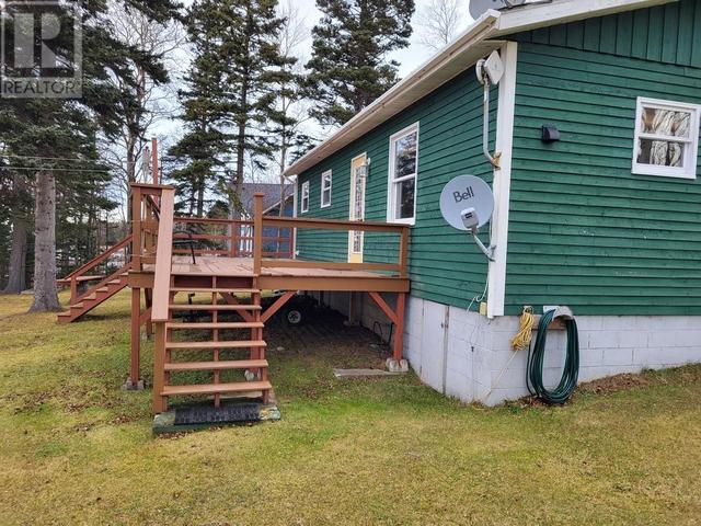 94 Comfort Cove Road, House detached with 2 bedrooms, 1 bathrooms and null parking in Campbellton NL | Image 2