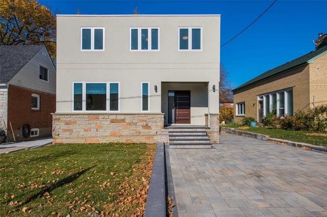 8 Clearview Hts S, House detached with 3 bedrooms, 4 bathrooms and 5 parking in Toronto ON | Card Image