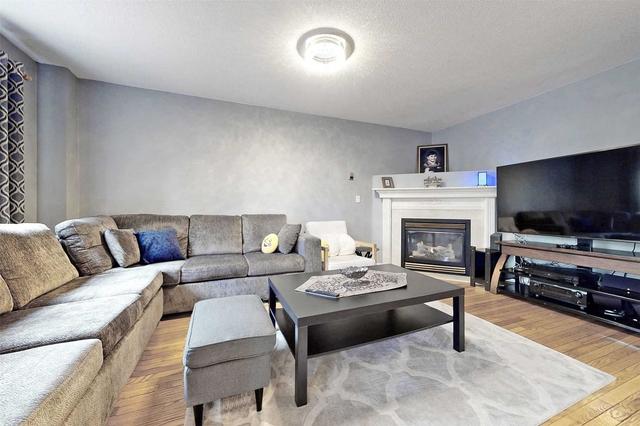 74 Golden Eagle Way, House detached with 4 bedrooms, 5 bathrooms and 6 parking in Barrie ON | Image 2